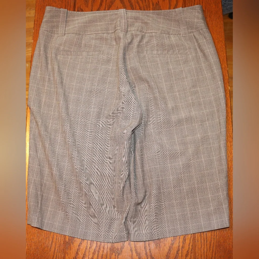 Michael Kors Shorts - Picture 2 of 7